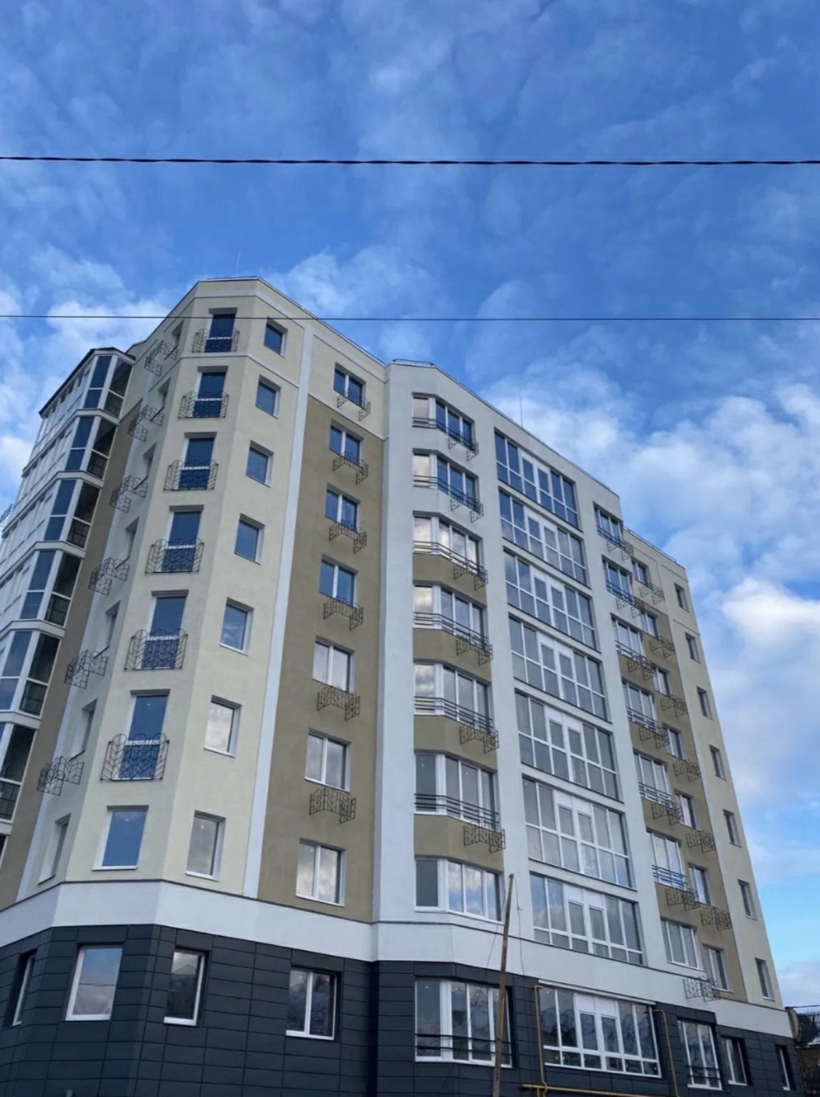 Продаж 1 кімнатної квартири В Центрі Новий будинок фото 1 Продаж 1 кімнатної квартири В Центрі Новий будинок фото 1