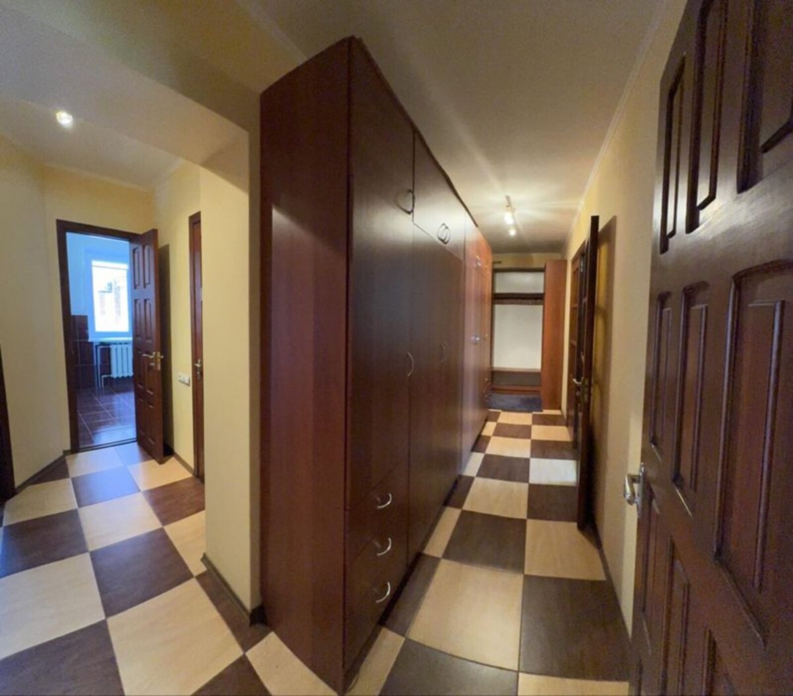 Продаж 2-х кімнатної квартири на Подолі код № 213-130-289 фото 1 Продаж 2-х кімнатної квартири на Подолі код № 213-130-289 фото 1
