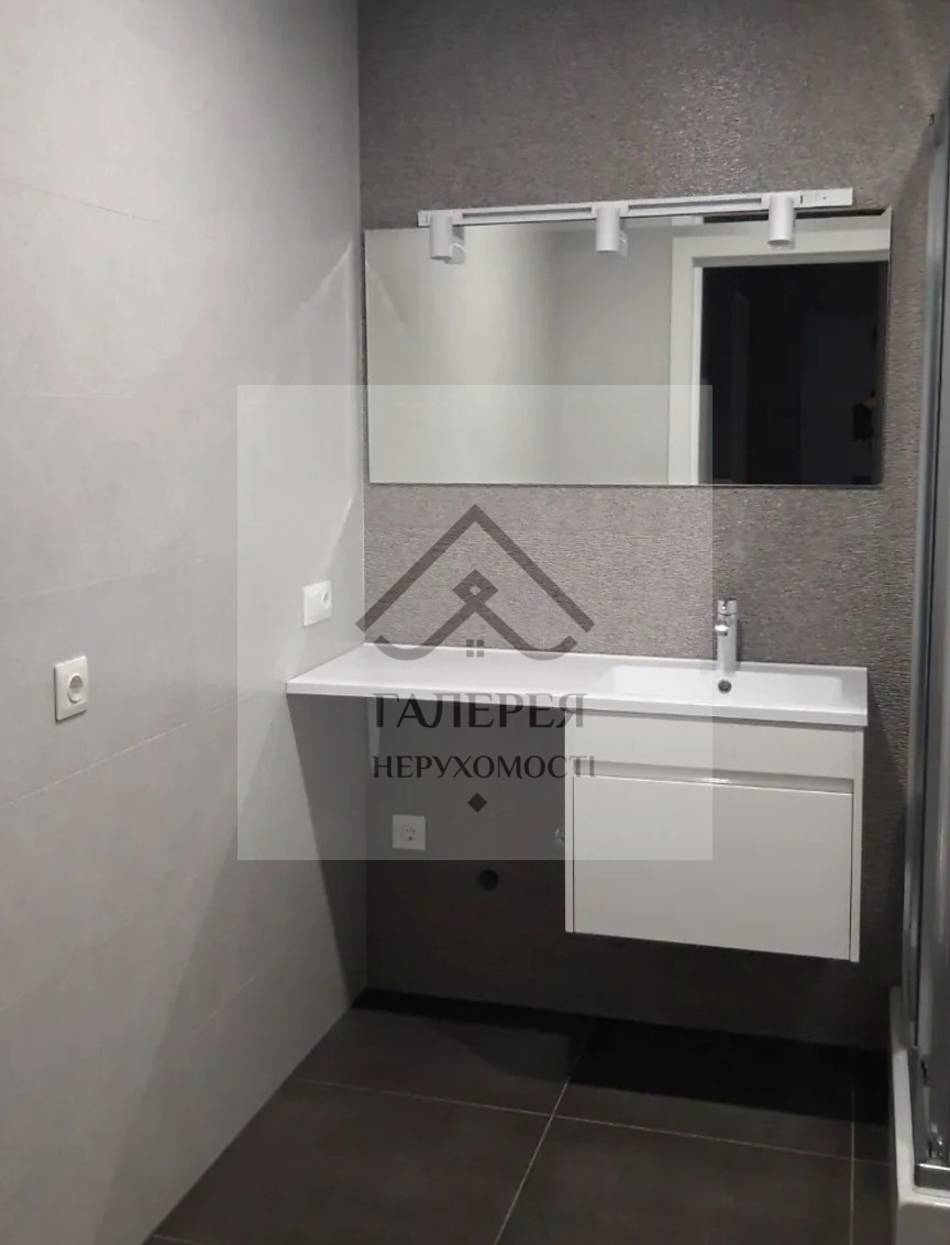 продаж квартири в центральній частині міста код № 213-067-680 фото 1 продаж квартири в центральній частині міста код № 213-067-680 фото 1