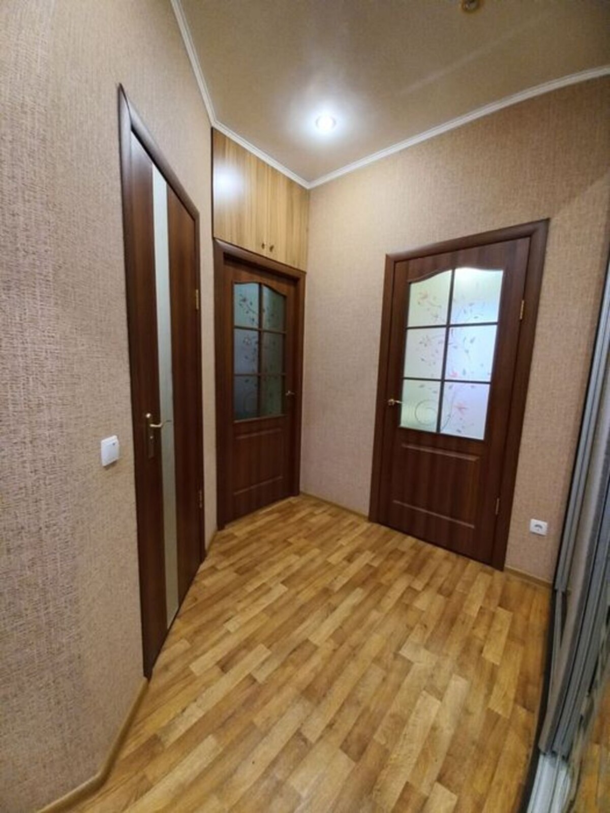 Продаж 1 кімн. квартири код № 213-023-277 фото 1 Продаж 1 кімн. квартири код № 213-023-277 фото 1