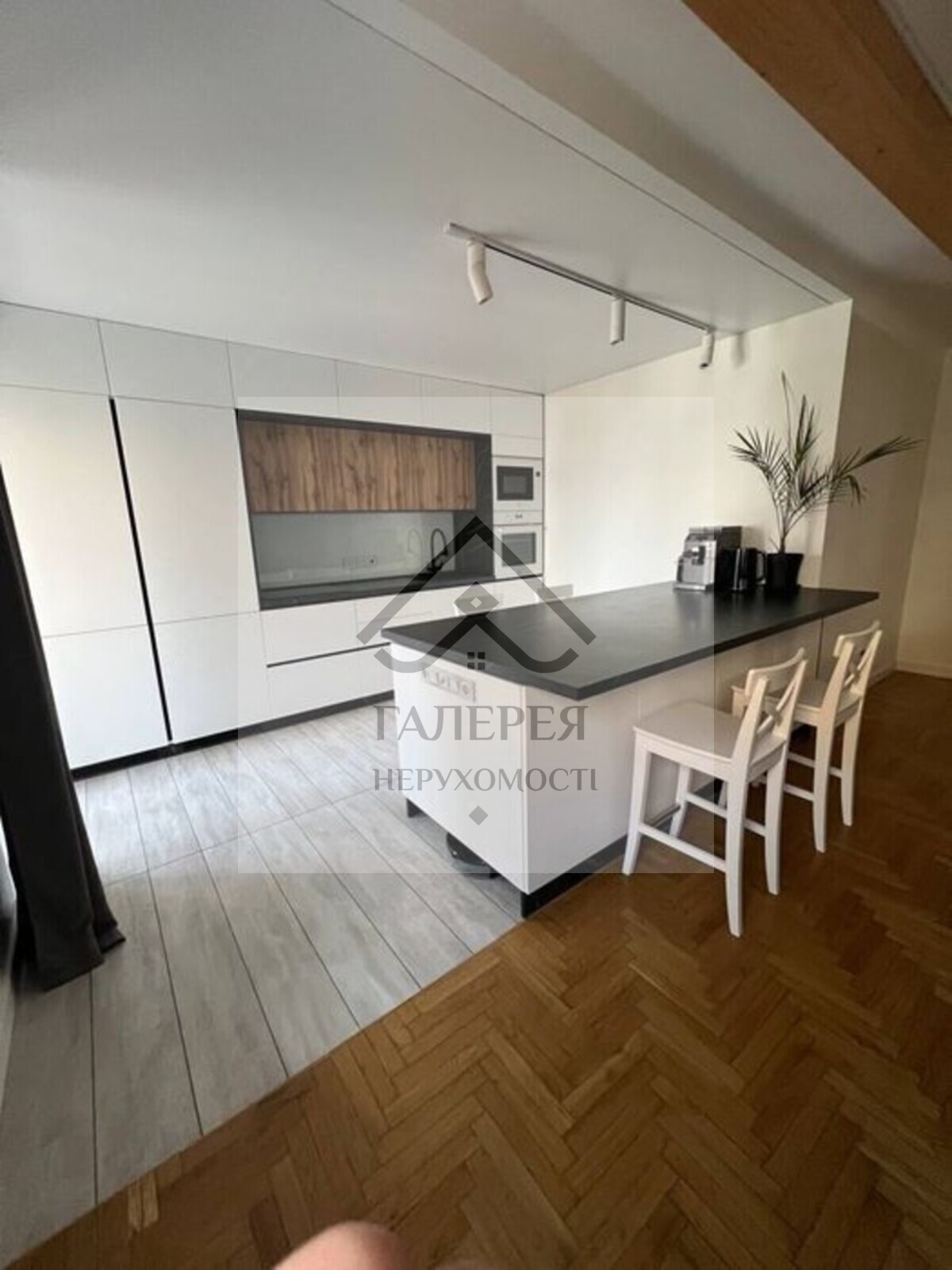 Продам квартиру Центр, автономне опалення сонячний парк. фото 1 Продам квартиру Центр, автономне опалення сонячний парк. фото 1