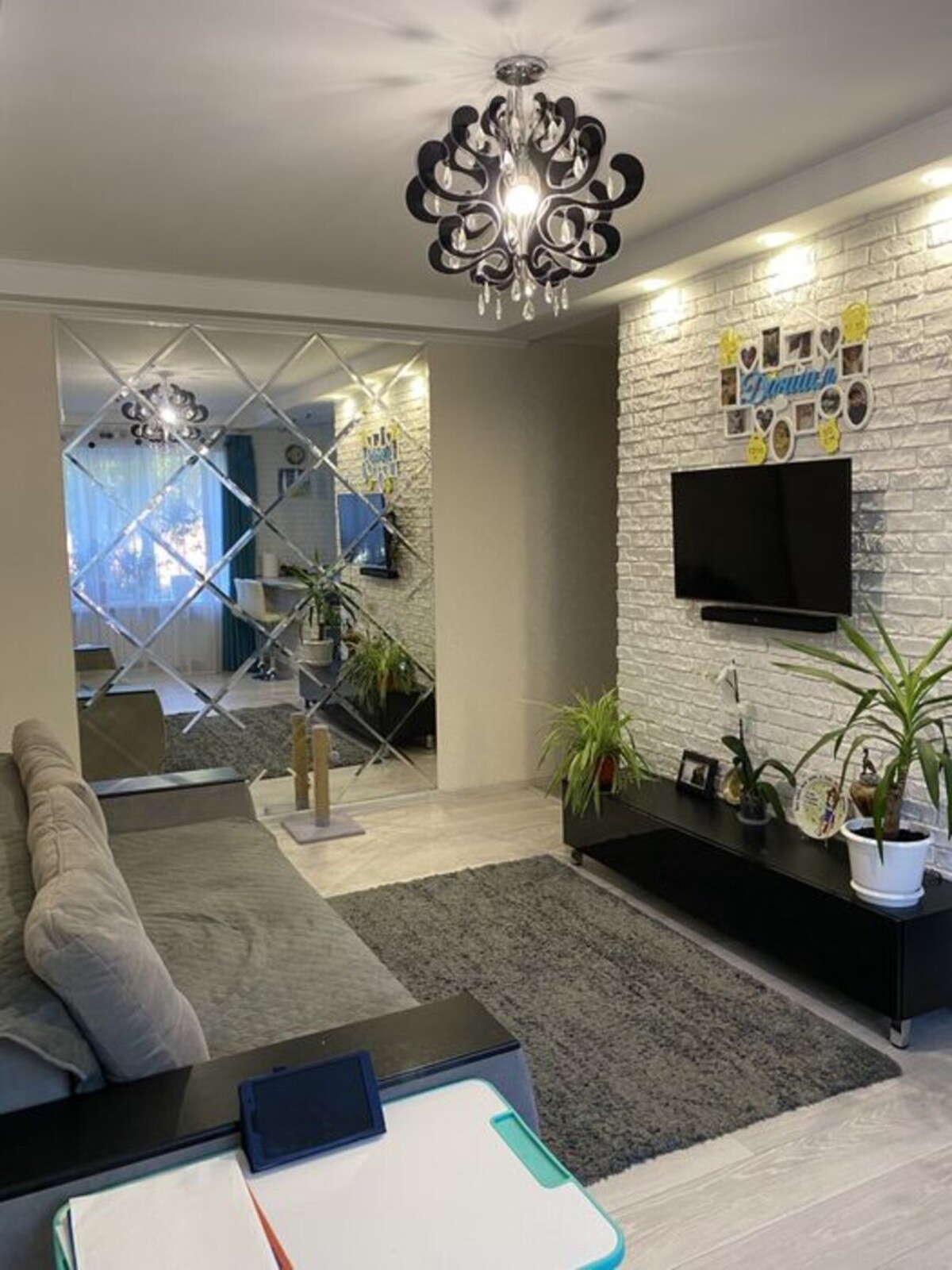 Продаж квартири в Центрі код № 213-093-279 фото 1 Продаж квартири в Центрі код № 213-093-279 фото 1