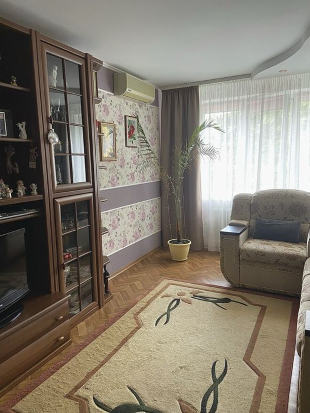 Продаж квартири на Боженка код № 213-101-377 фото 1 Продаж квартири на Боженка код № 213-101-377 фото 1