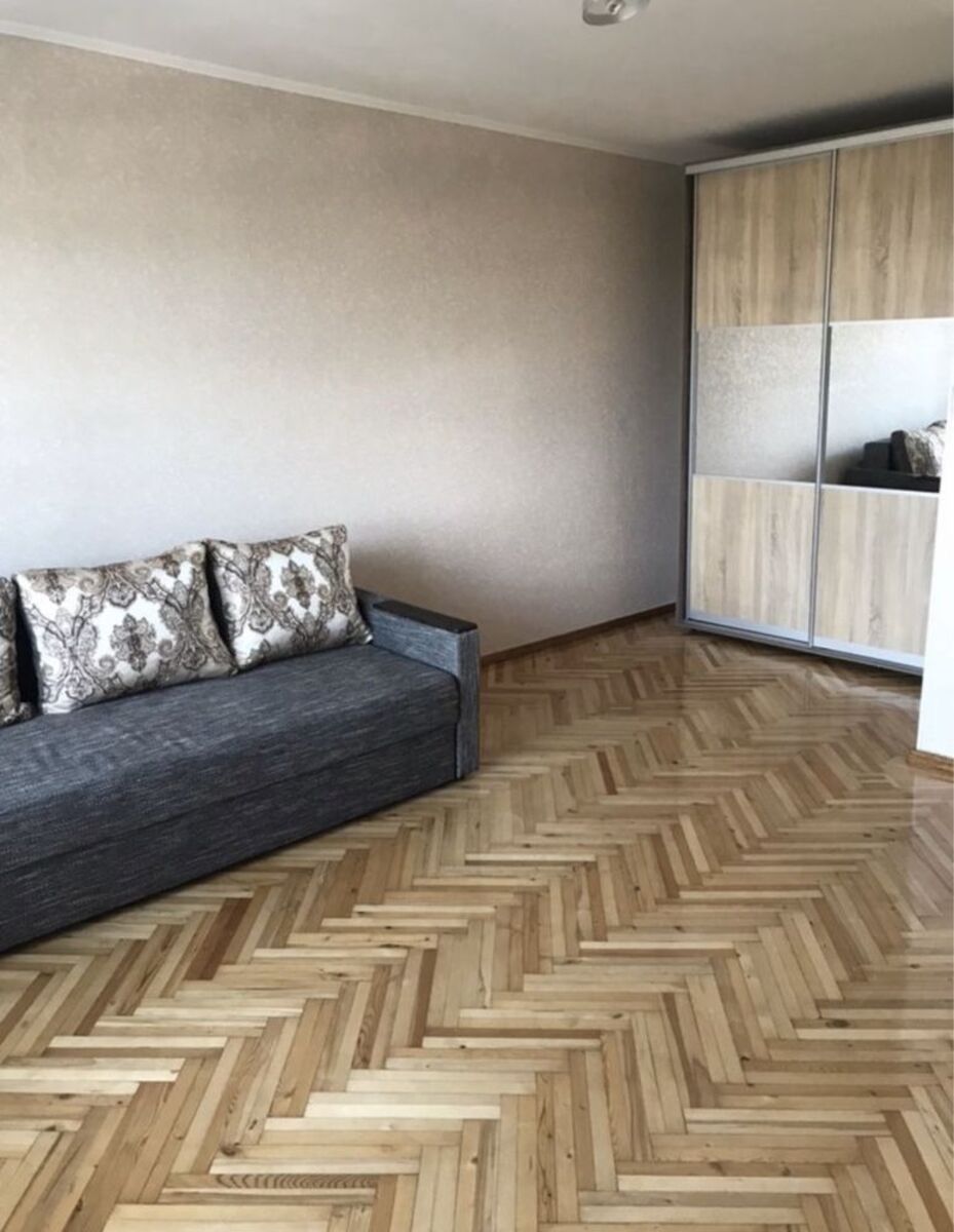 Продаж квартири на Мотелі код № 212-879-901 фото 1 Продаж квартири на Мотелі код № 212-879-901 фото 1