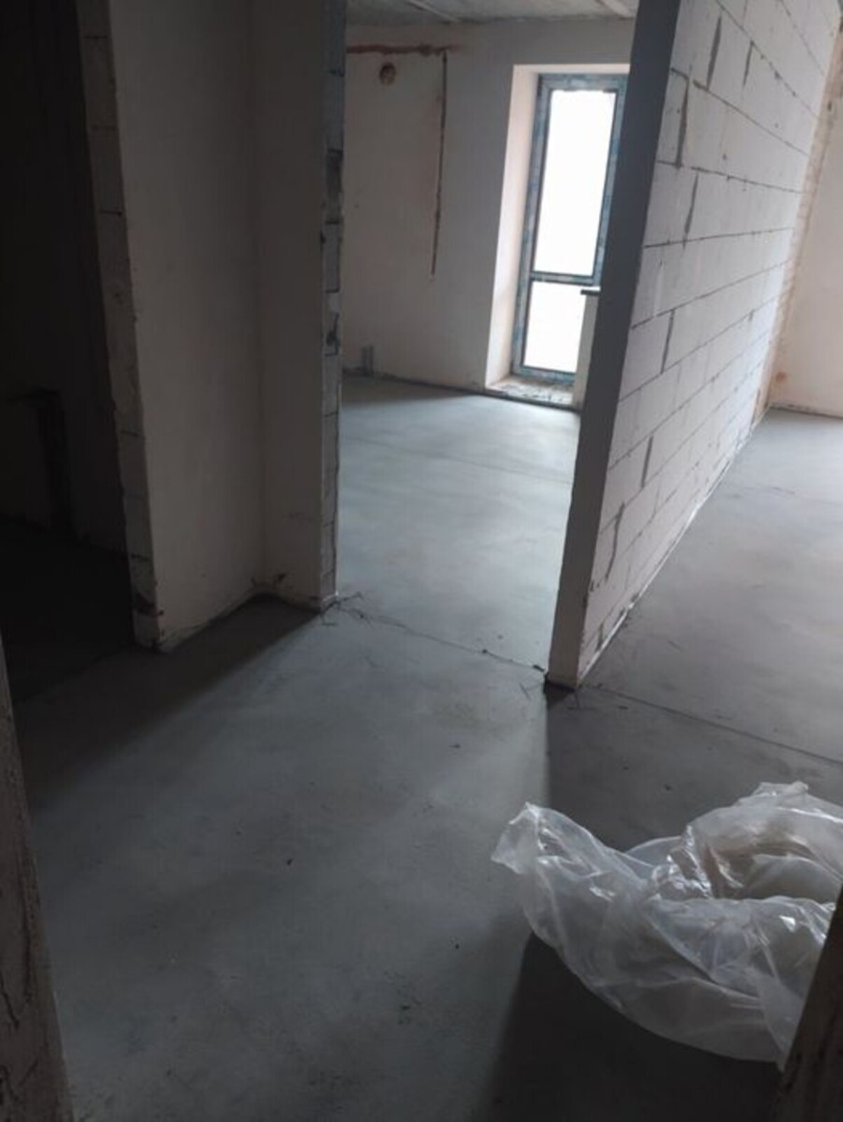Продаж квартири в Центральній частині міста код № 213-136-940 фото 1 Продаж квартири в Центральній частині міста код № 213-136-940 фото 1