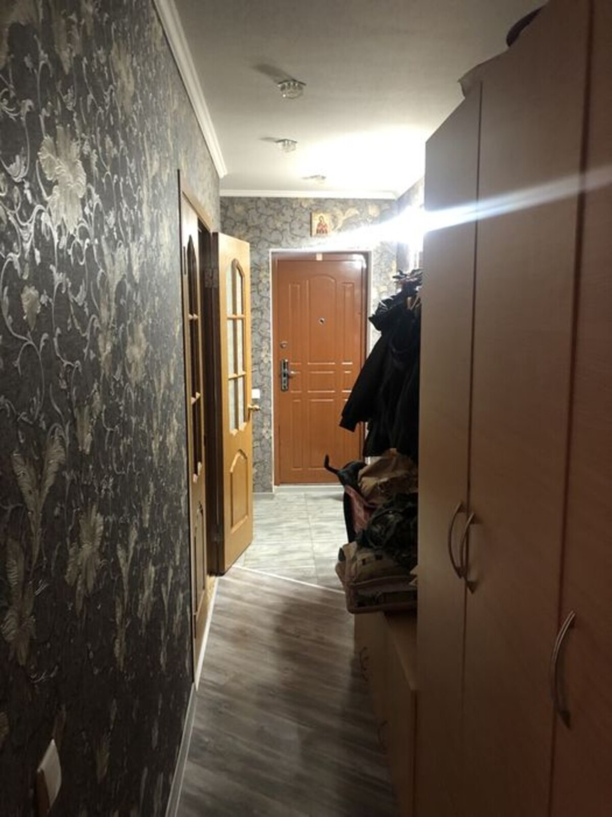Продам 3-х кімнатну квартиру у центрі міста. код № 213-067-676 фото 1 Продам 3-х кімнатну квартиру у центрі міста. код № 213-067-676 фото 1