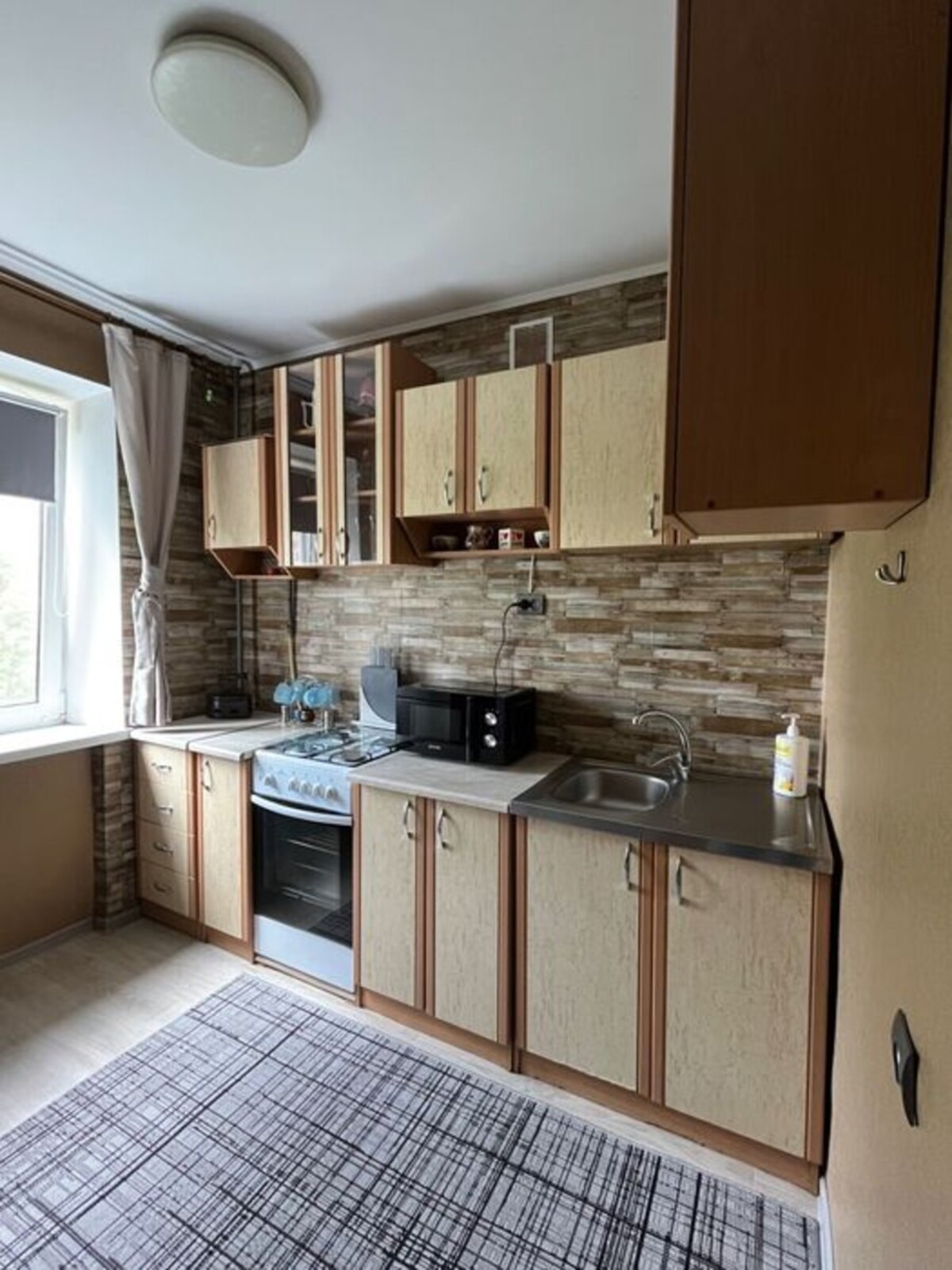 Продаж 1 кімнатної квартири Ін.Звязку код № 213-128-522 фото 1 Продаж 1 кімнатної квартири Ін.Звязку код № 213-128-522 фото 1