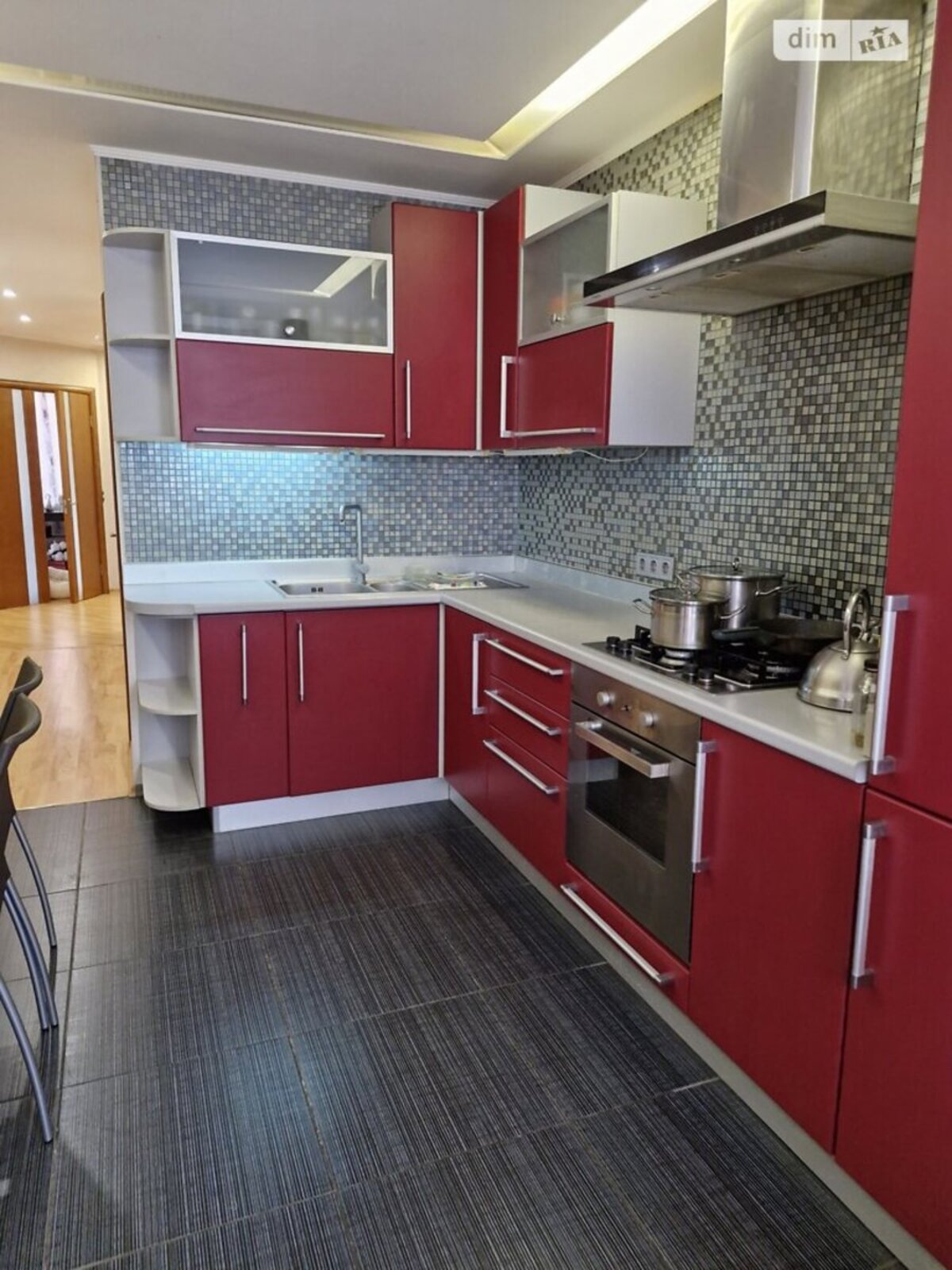 Продаж 2к квартири 77.4 кв. м на вул. Ляхова код № 212-961-814 фото 1 Продаж 2к квартири 77.4 кв. м на вул. Ляхова код № 212-961-814 фото 1