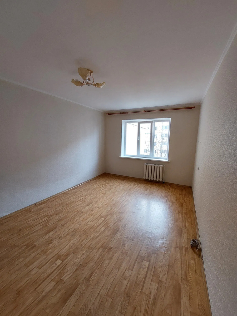 Продаж квартири на Садах-3 код № 213-124-707 фото 1 Продаж квартири на Садах-3 код № 213-124-707 фото 1