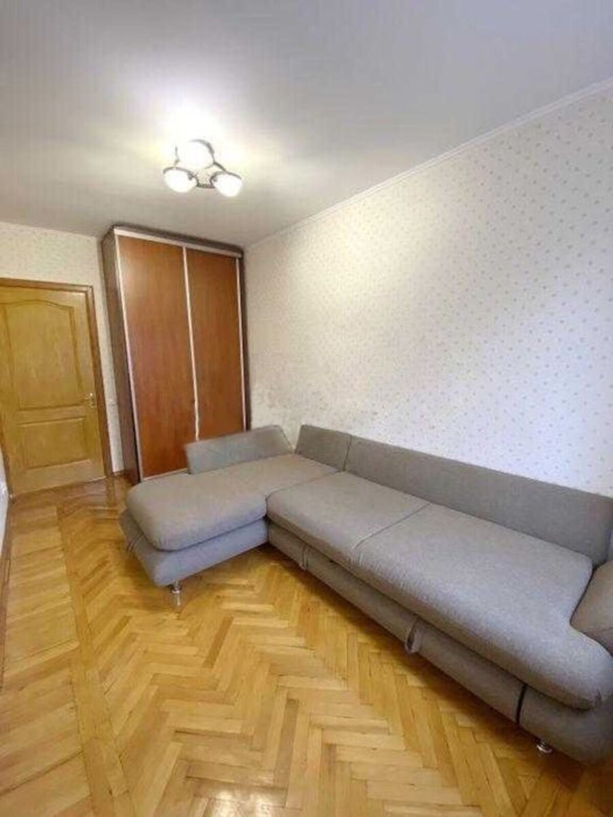 Продаж квартири в Центральній частині міста код № 213-097-614 фото 1 Продаж квартири в Центральній частині міста код № 213-097-614 фото 1