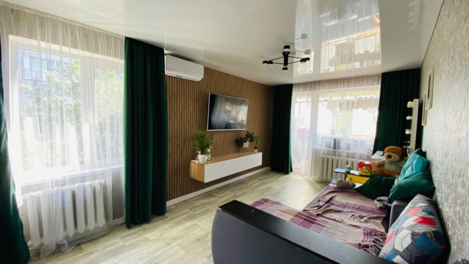 продаж 3-х кімнатної квартири на Подолі код № 213-200-051 фото 1 продаж 3-х кімнатної квартири на Подолі код № 213-200-051 фото 1