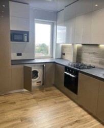 Продаж 1 квартири код № 212-914-355 фото 3 Продаж 1 квартири код № 212-914-355 фото 3