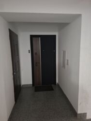  1      212-990-617  1