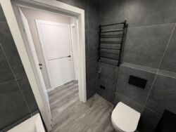  1       213-231-890  11