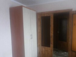  1      212584609  4