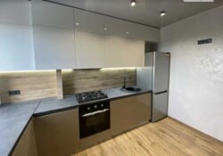 Продаж 1 квартири код № 212-914-355 фото 1 Продаж 1 квартири код № 212-914-355 фото 1