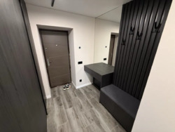  1       213-231-890  18