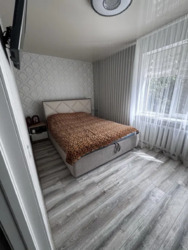     3-     70 000 $   213-180-396  11