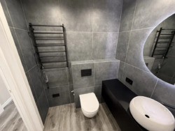  1       213-231-890  9