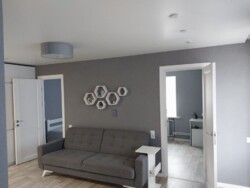 Продаж 2-х кімнатногї квартири В Центральоній частині міста код № 212-946-817 фото 2 Продаж 2-х кімнатногї квартири В Центральоній частині міста код № 212-946-817 фото 2