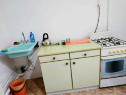  1   -   212417640  4