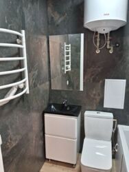  1        213-022-578  5