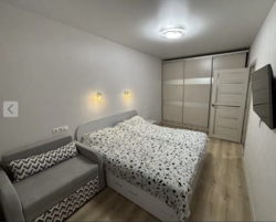  2        212-999-498  6