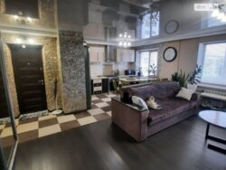 Продаж 3к квартири 65.2 кв. м на вул. Героїв України Ремонт! фото 1 Продаж 3к квартири 65.2 кв. м на вул. Героїв України Ремонт! фото 1