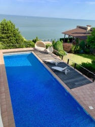   !    !    !   !    !     ! 