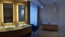   !    !    !   !    !     ! 