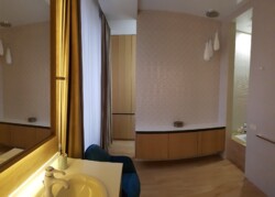   !    !    !   !    !     ! 