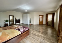 Будинок у Центрі р-н Дніпровської Рів'єри фото 10 Будинок у Центрі р-н Дніпровської Рів'єри фото 10