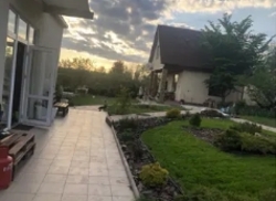    %  10