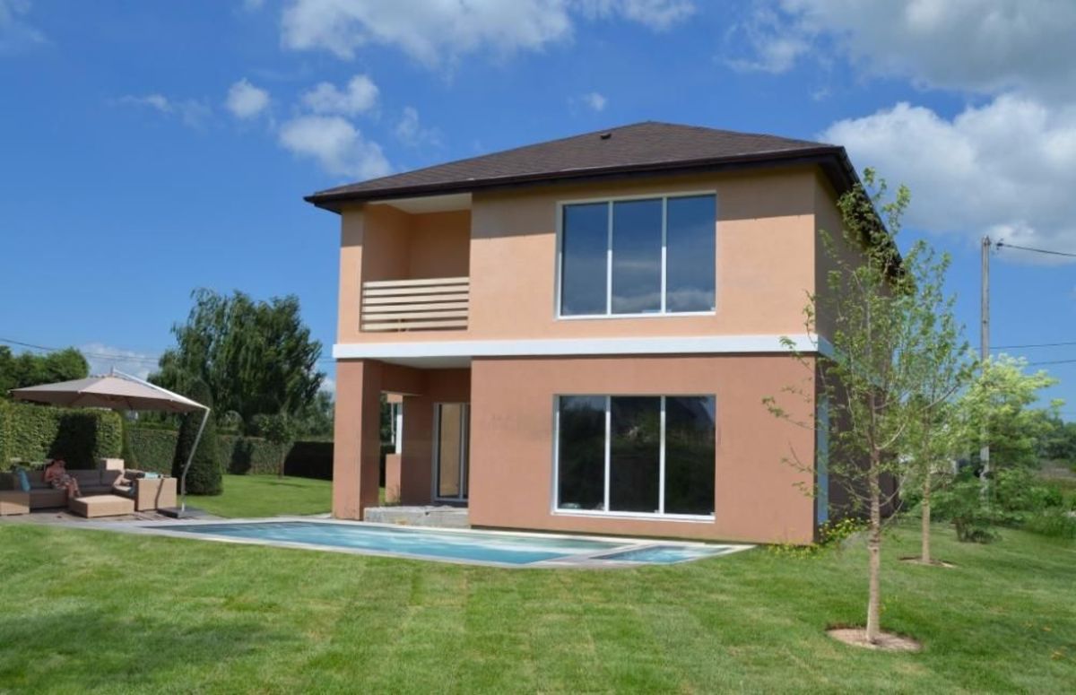 Продажа коттеджа с.Гнедин. После строителей под ремонт фото 1 Продажа коттеджа с.Гнедин. После строителей под ремонт фото 1