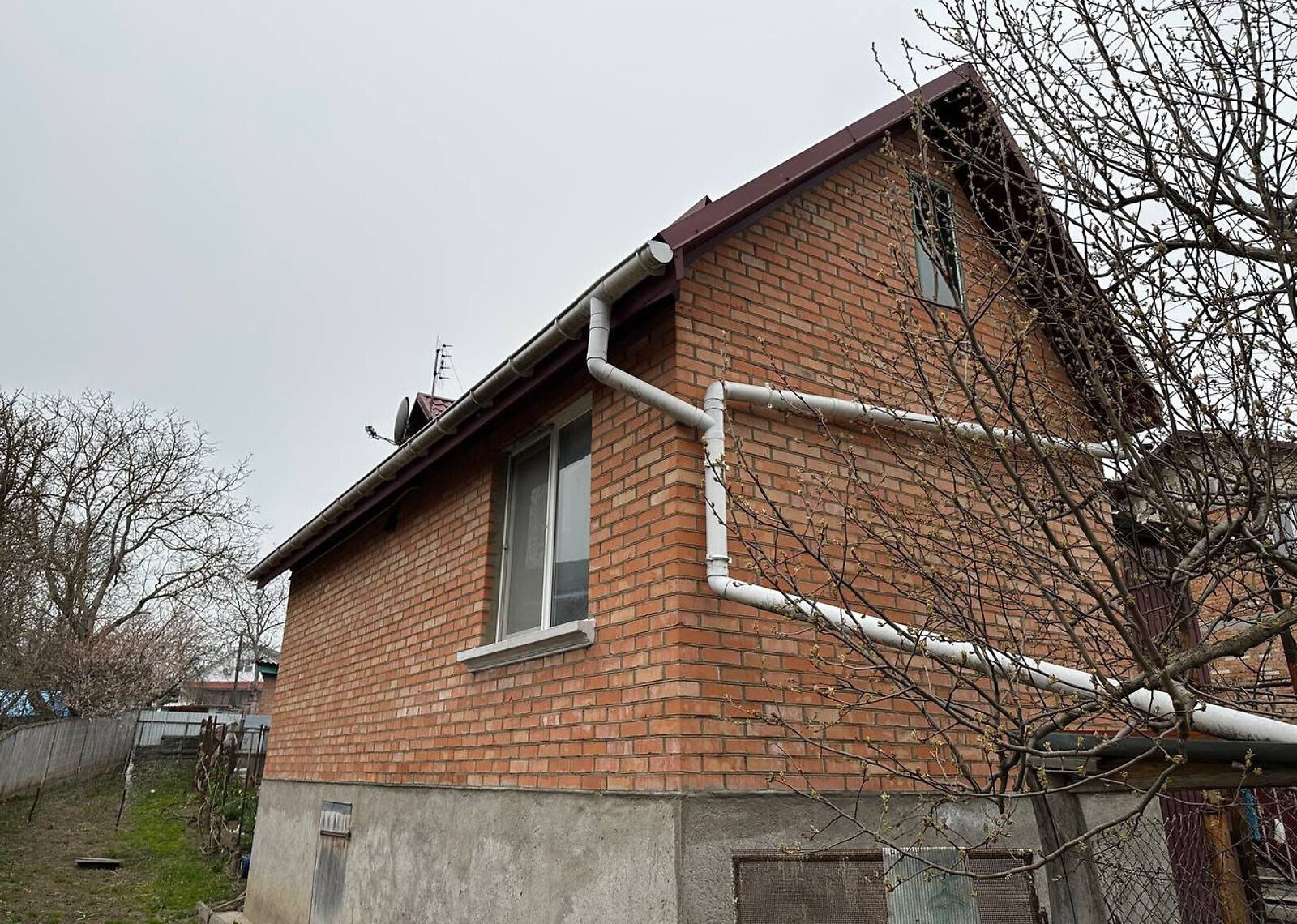 Продаж 1 поверхового будинку з гаражем і ділянкою на 5.2 сотки, 520 кв. м, 7 кімнат фото 1 Продаж 1 поверхового будинку з гаражем і ділянкою на 5.2 сотки, 520 кв. м, 7 кімнат фото 1