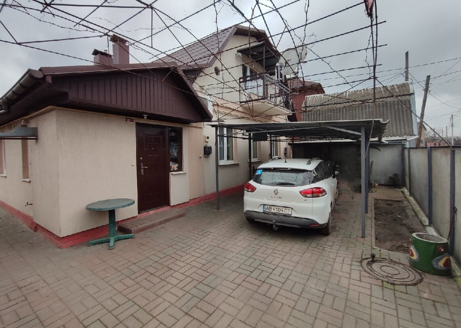 ������ 2 ����������� ������� � ������� �� 6 �����, 150 ��. �, 6 ����� ���� 1