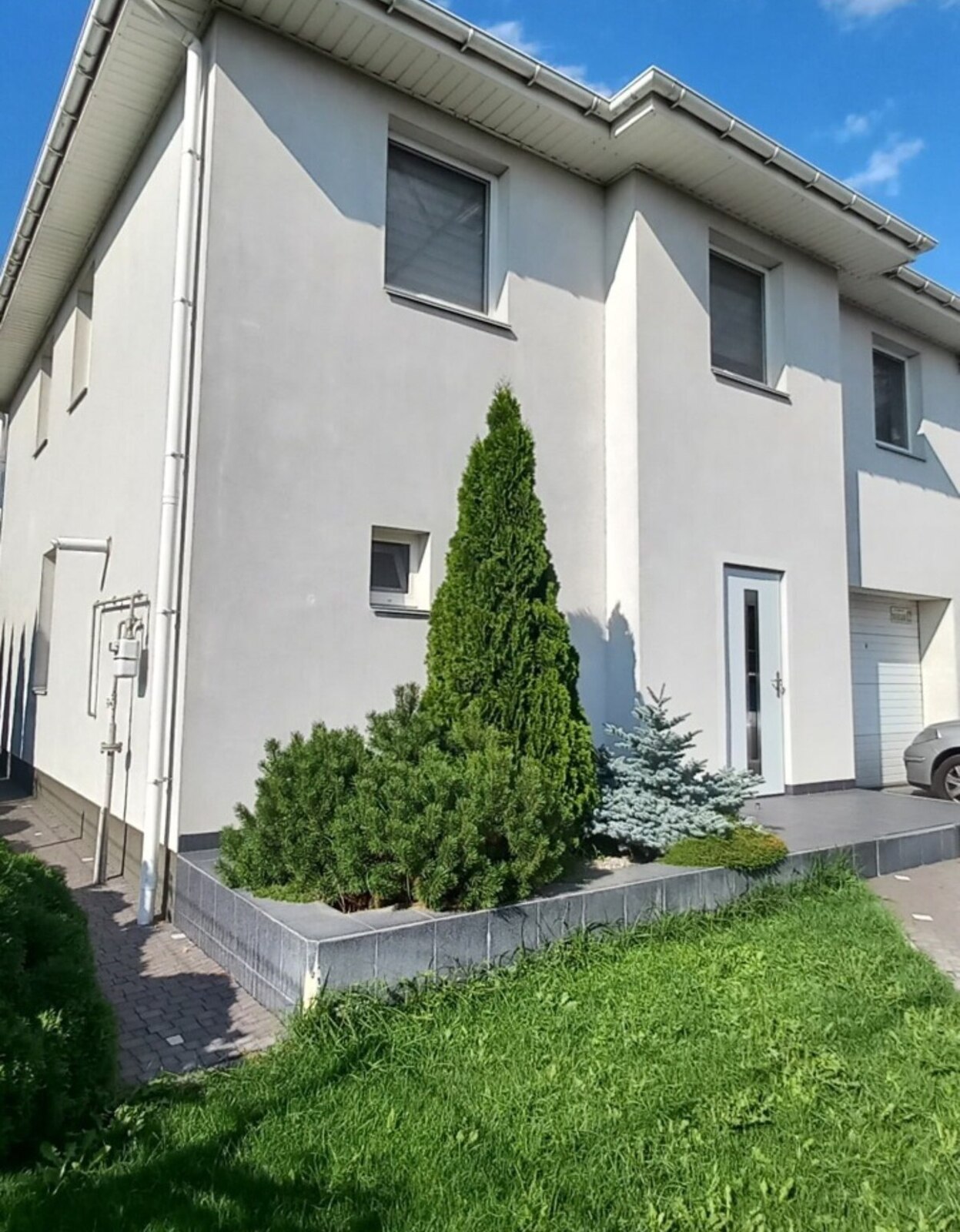 Продаж 2 поверхового будинку з меблями і ділянкою на 8 соток фото 1 Продаж 2 поверхового будинку з меблями і ділянкою на 8 соток фото 1