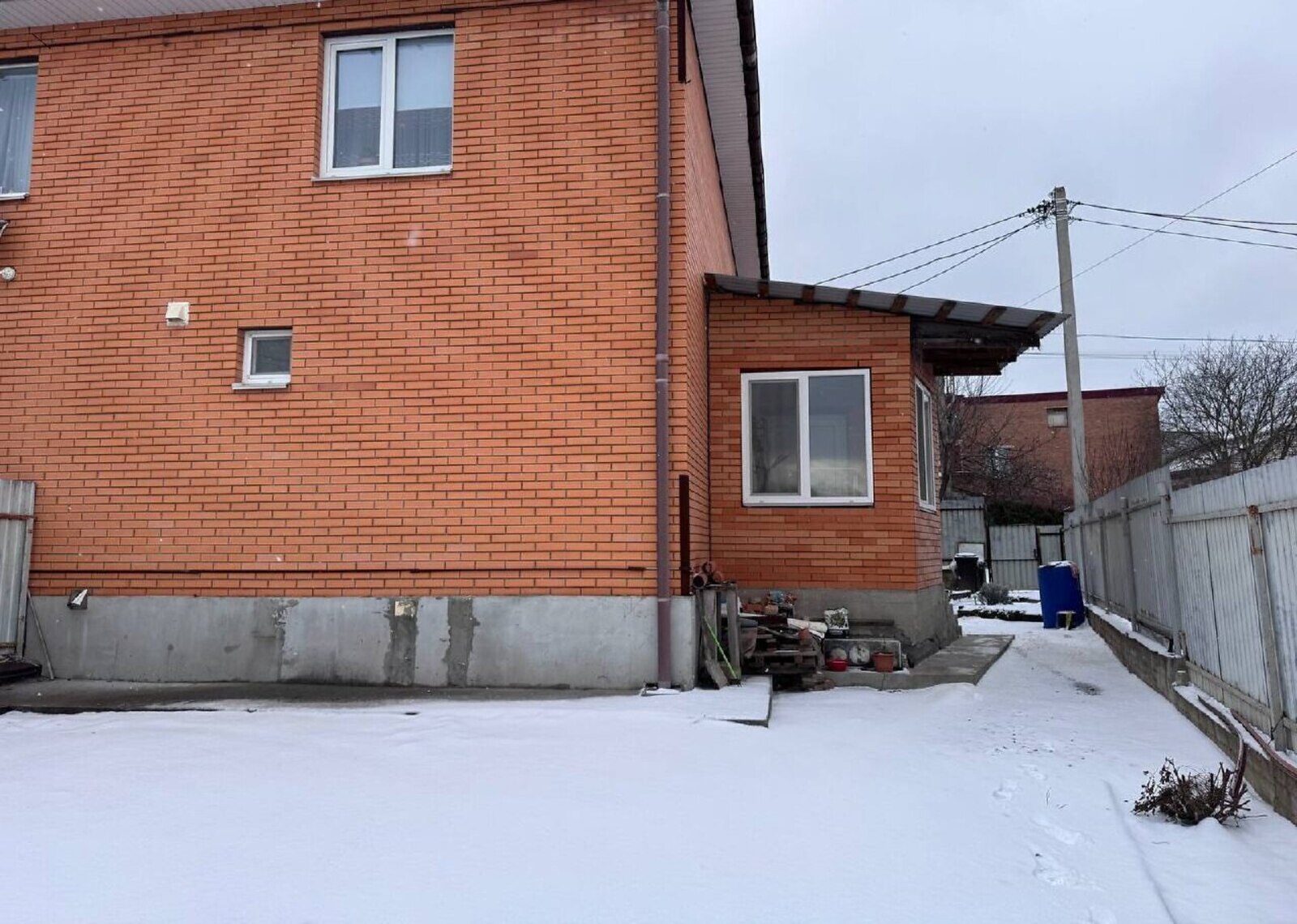 Продаж 2 поверхового будинку з ділянкою на 2 сотки фото 1 Продаж 2 поверхового будинку з ділянкою на 2 сотки фото 1