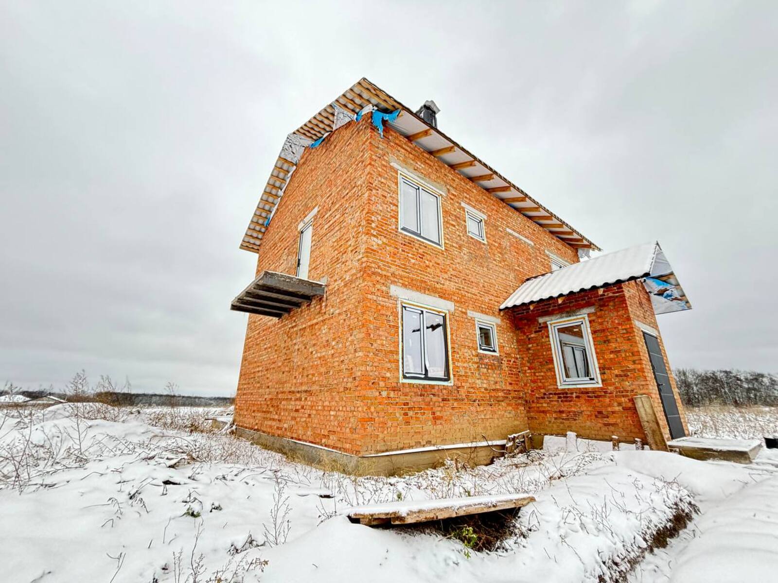 Продаж 2 - поверхового цегляного будинку в селі Бохоники поряд з лісом фото 1 Продаж 2 - поверхового цегляного будинку в селі Бохоники поряд з лісом фото 1