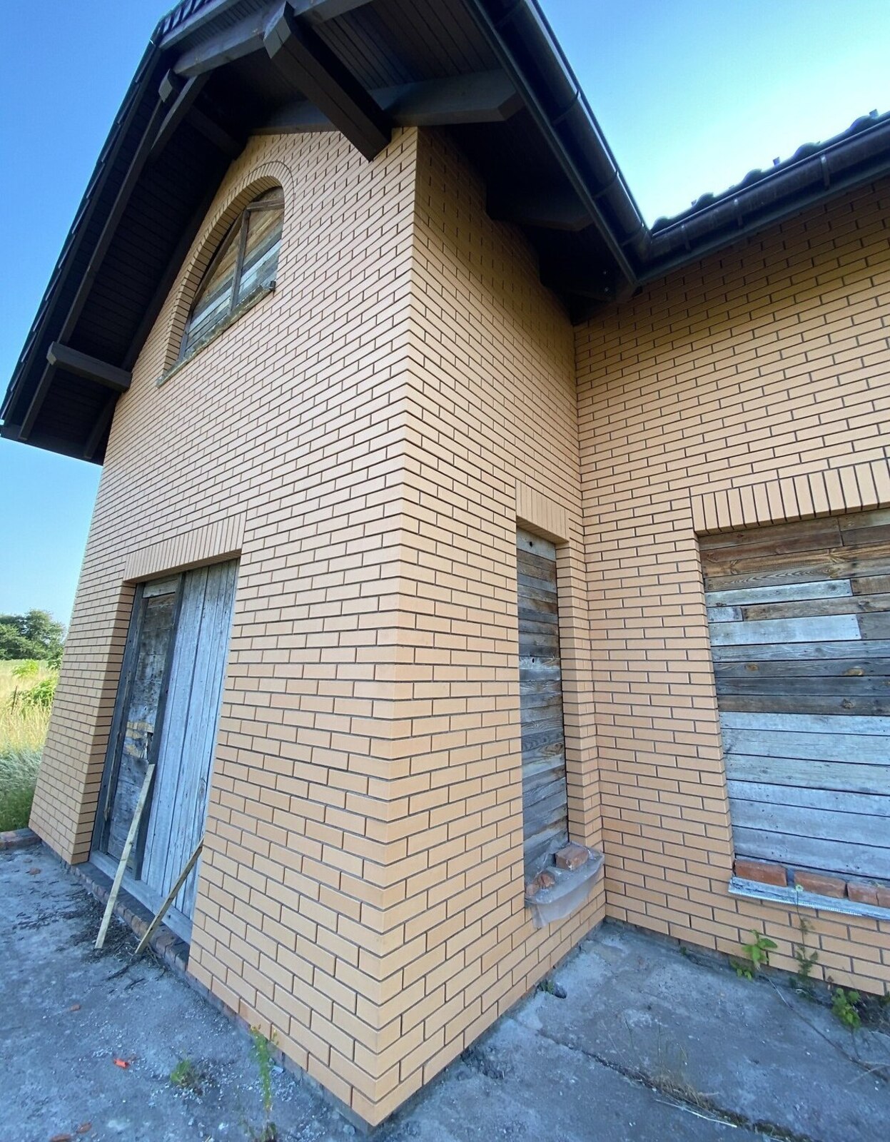 Продаж 2 поверхового будинку з ділянкою на 27 кв. м. фото 1 Продаж 2 поверхового будинку з ділянкою на 27 кв. м. фото 1