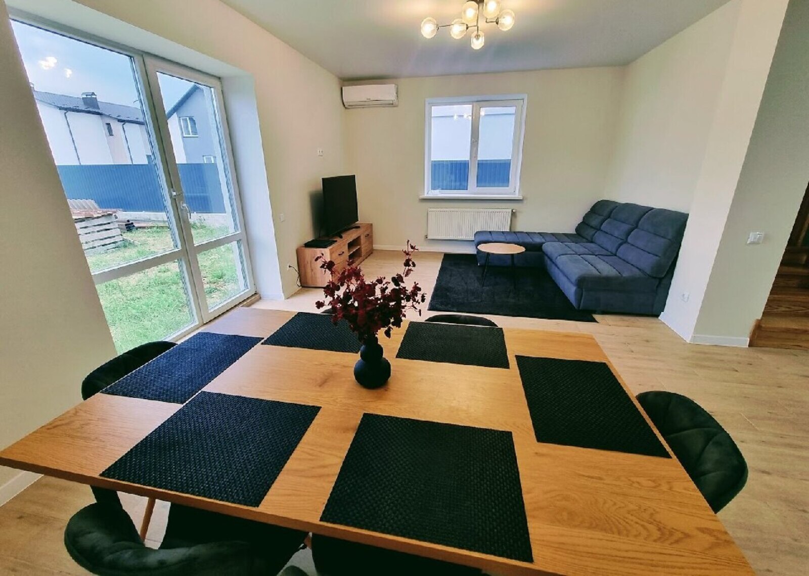 ������ 2 ����������� ������� � ������� �� 5 ����� ���� 1