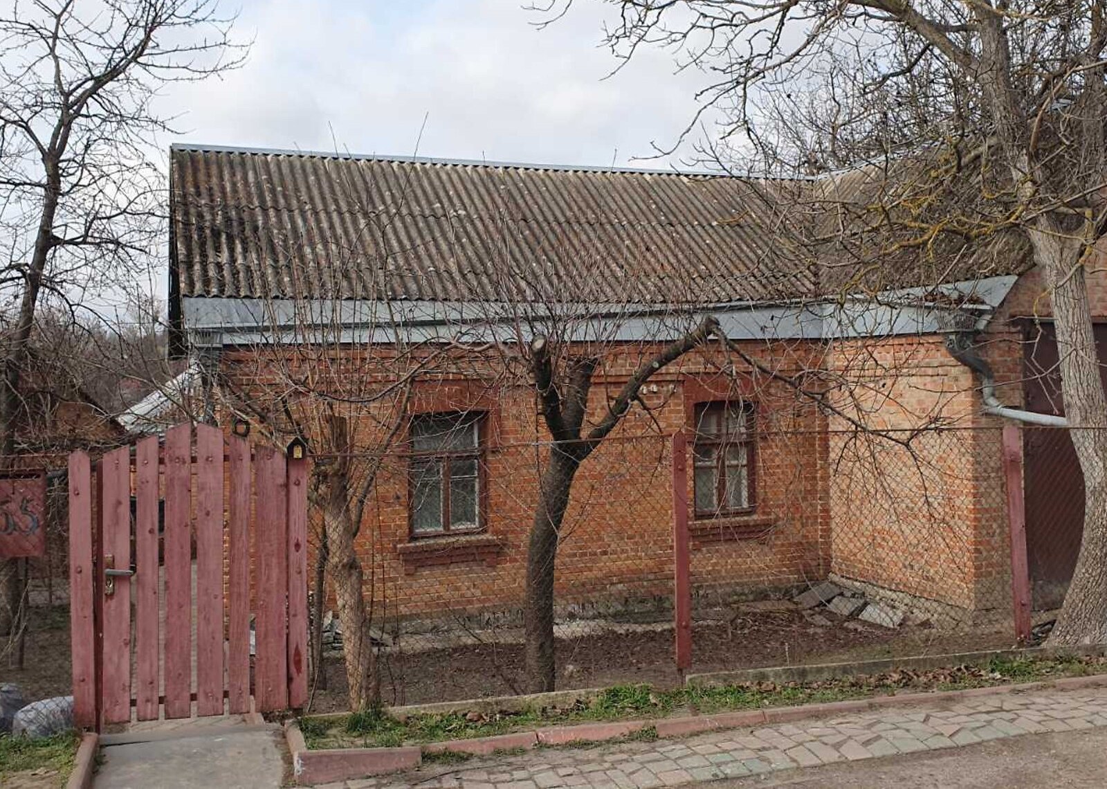 Продаж 1 поверхового будинку з гаражем і ділянкою на 4.5 сотки фото 1 Продаж 1 поверхового будинку з гаражем і ділянкою на 4.5 сотки фото 1