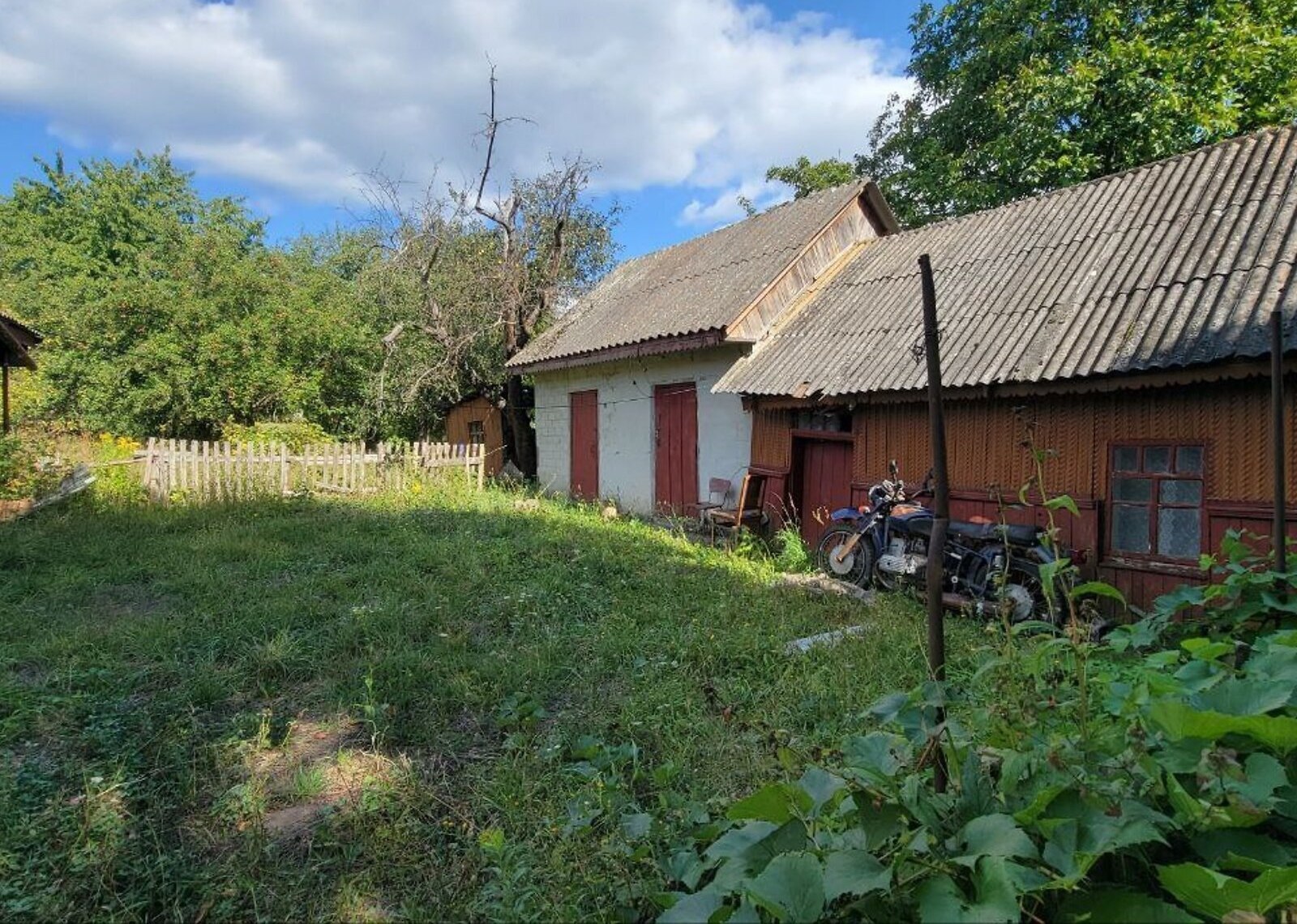 Продаж 1 поверхового будинку з ділянкою на 40 соток фото 1 Продаж 1 поверхового будинку з ділянкою на 40 соток фото 1