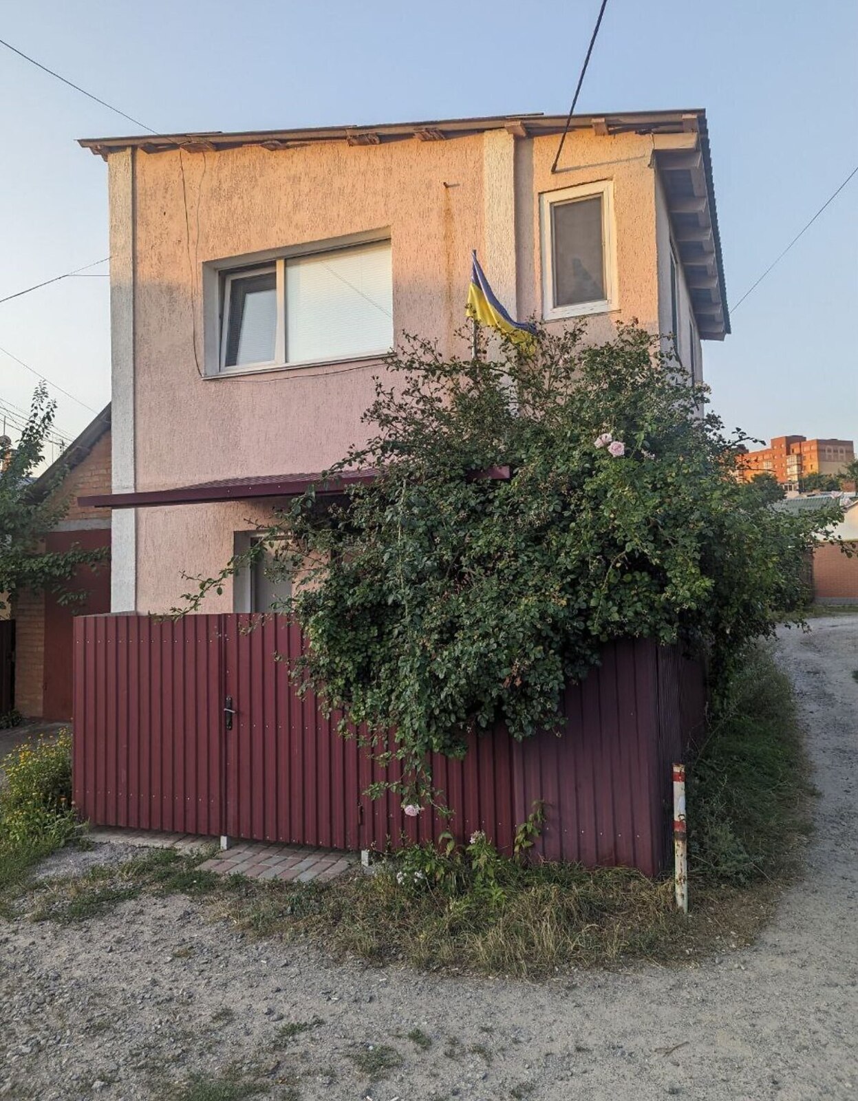 Продаж 2 поверхового будинку з гаражем і ділянкою на 20 кв. м., 60 кв. м, 3 кімнати фото 1 Продаж 2 поверхового будинку з гаражем і ділянкою на 20 кв. м., 60 кв. м, 3 кімнати фото 1
