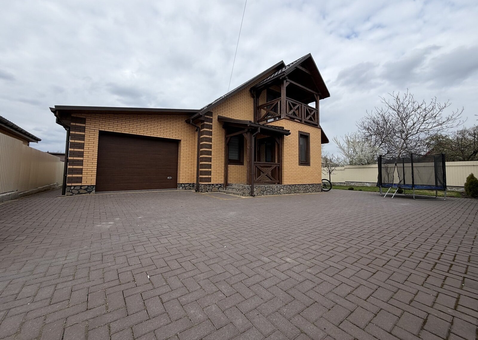 ������ 2 ����������� ������� � ������� � ������� �� 4.5 ����� ���� 1