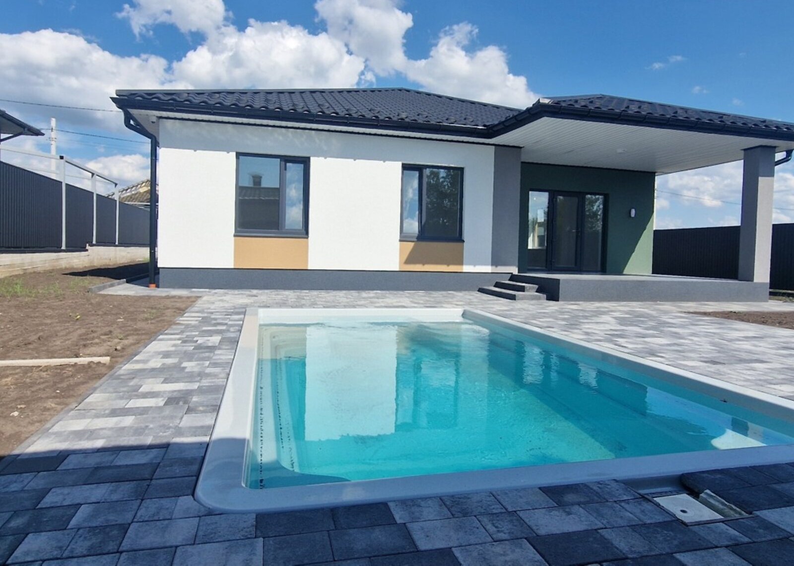Продаж 1 поверхового будинку фото 1 Продаж 1 поверхового будинку фото 1