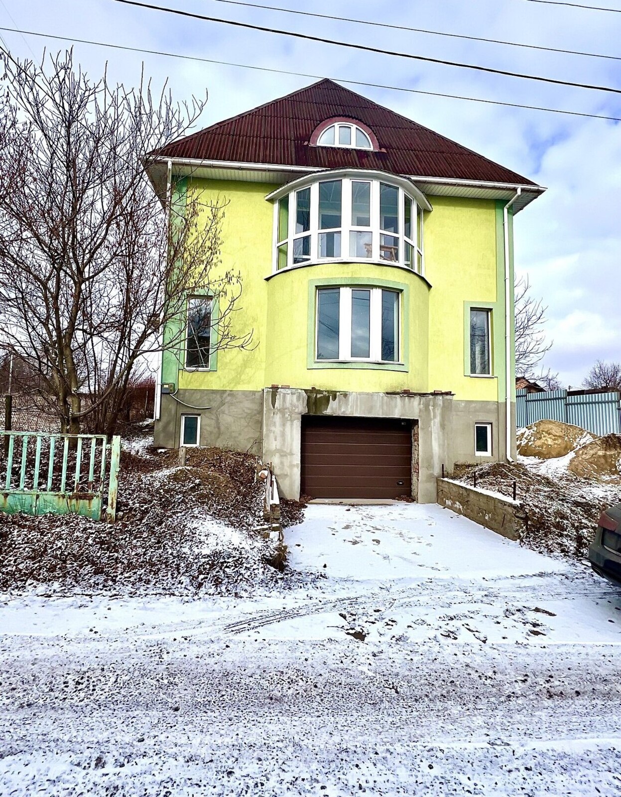 Продаж 2 поверхового будинку з гаражем і ділянкою на 5 соток фото 1 Продаж 2 поверхового будинку з гаражем і ділянкою на 5 соток фото 1