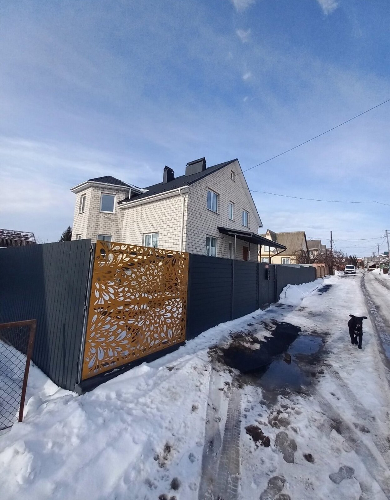 ������ 2 ����������� ������� � ������� �� 6 �����, 213.2 �� ���� 1