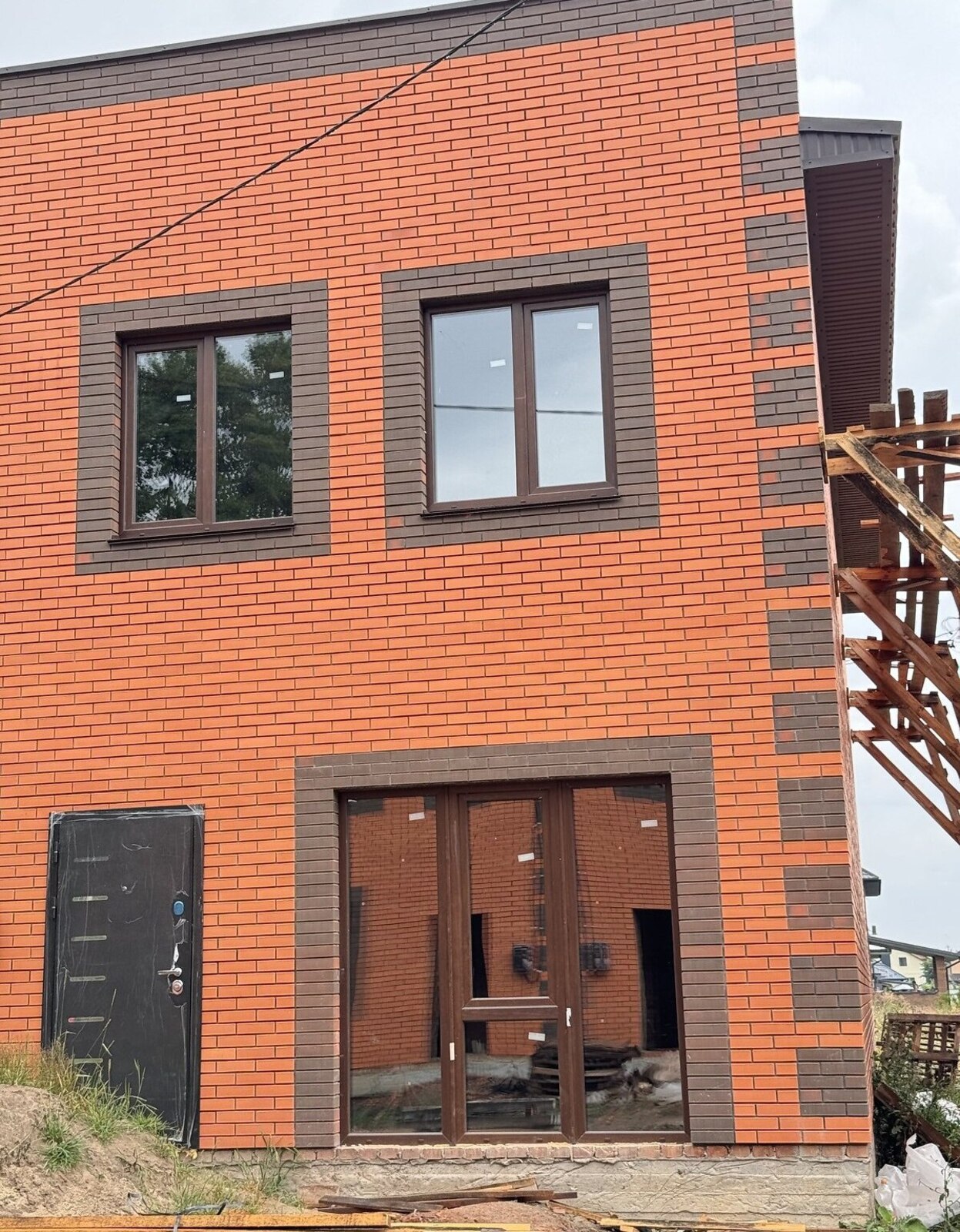 Продаж 2 поверхового таунхауса з ділянкою на 1.2 сотки, 60 кв. м, 3 кімнати фото 1 Продаж 2 поверхового таунхауса з ділянкою на 1.2 сотки, 60 кв. м, 3 кімнати фото 1