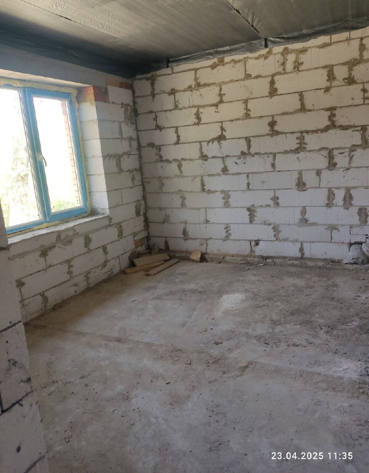 ������ 2 ����������� ��������� � ������� �� 1.5 ����� ���� 1